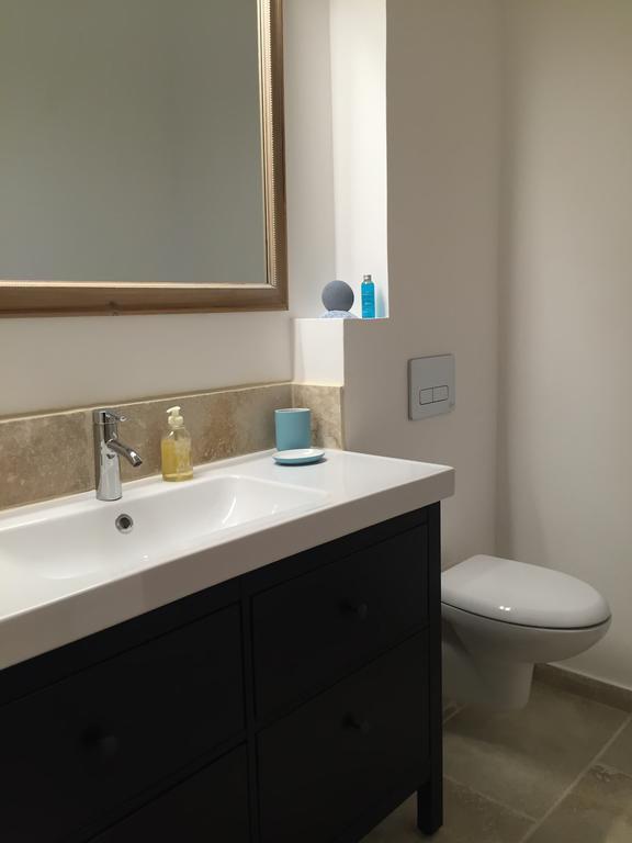 Mas De Mariette Bed & Breakfast Noves Ruang foto