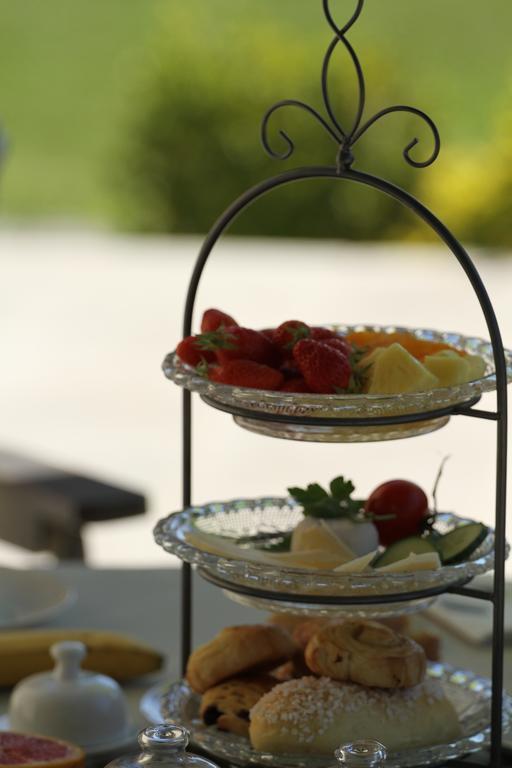 Mas De Mariette Bed & Breakfast Noves Bagian luar foto