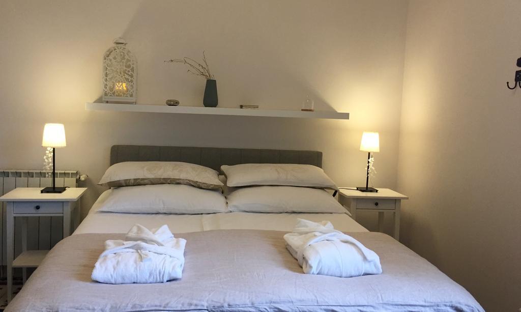 Mas De Mariette Bed & Breakfast Noves Bagian luar foto