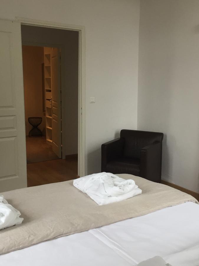 Mas De Mariette Bed & Breakfast Noves Bagian luar foto