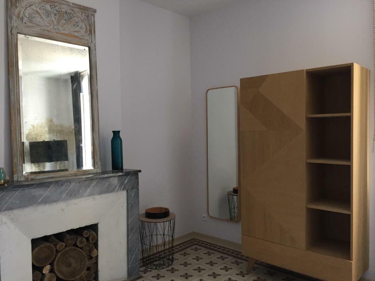 Mas De Mariette Bed & Breakfast Noves Bagian luar foto